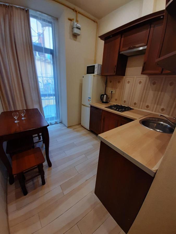 Apartment On Kulisha 41 Lemberg Exterior foto